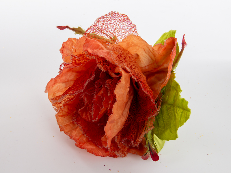 Цветок роза на прищепке оранжевая