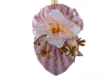 Цена: Елочное украшение сердце с цветочной композицией "Айвори"