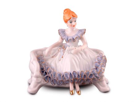 Ціна: Фігурка декоративна Принцеса біл. 18 см